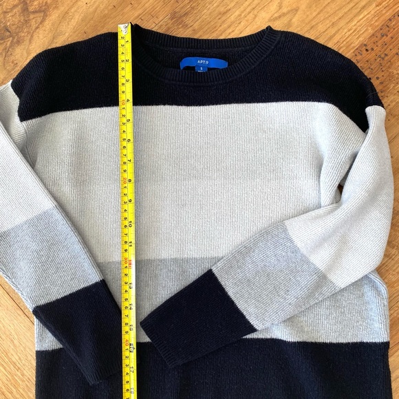 SOLD Apt. 9 Grey/Black/Cream Striped Sweater Size Small - Picture 5 of 6
